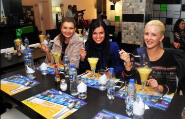 Rooftop with infinity pool and jacuzzi